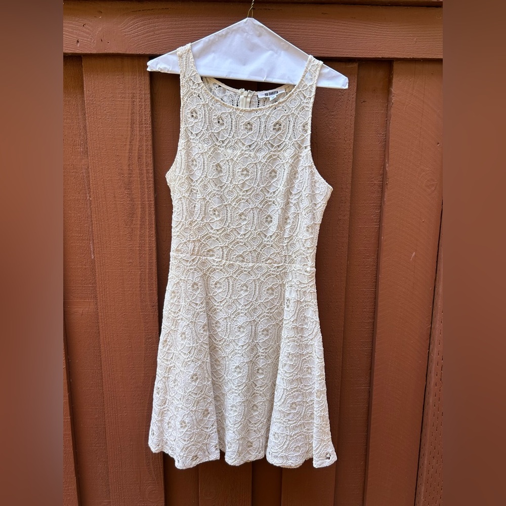 Elegant Cream Lace Dress